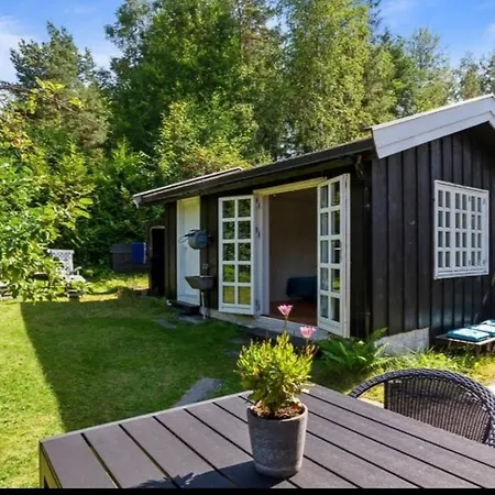 Family With Sea View And Playful Garden Holiday home *