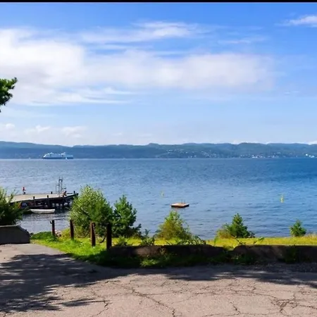 Family With Sea View And Playful Garden *