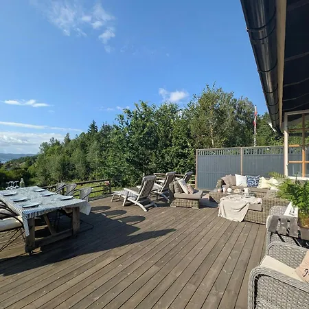 Nyaraló Family With Sea View And Playful Garden Soon