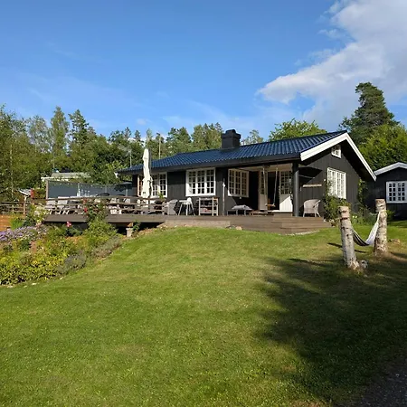 Family With Sea View And Playful Garden Semesterbostad Soon